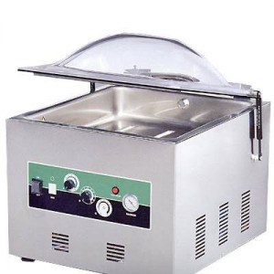 Machine sous vide à cloche pour emballage pates ravioli.